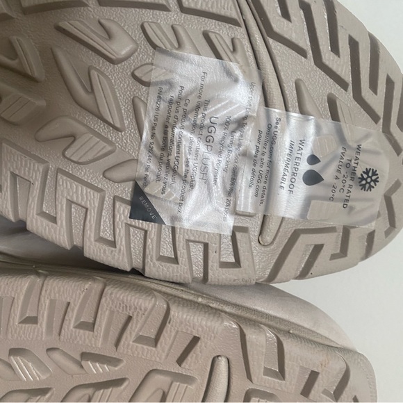 UGG Butte Mono Waterproof Leather Men's Lace Up
Boots 1120979 Size 9 - Picture 7 of 7